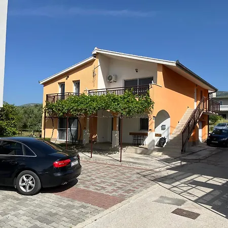 Family House Antonio *